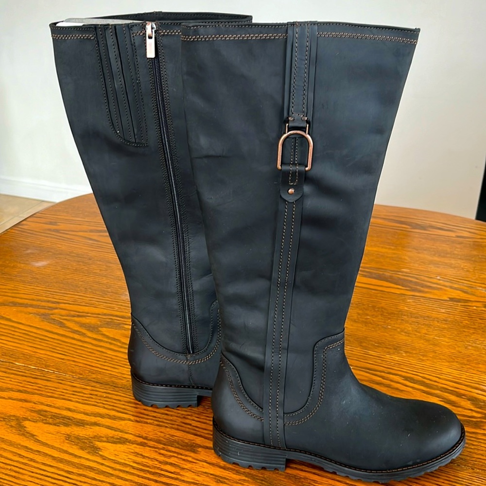 Clarks tall black leather boots never worn original box rubber soles zippered
